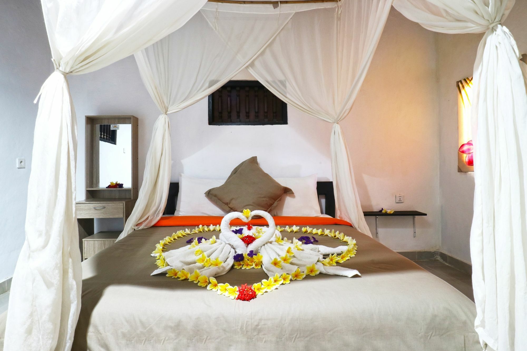 Sunjaya Kubu Guesthouse Nusa Lembongan  Exterior photo